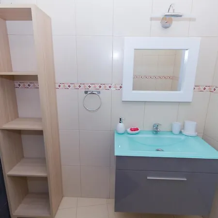 Oliveira's - Madeira Island * Ponta Delgada (Madeira)