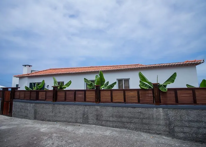 Oliveira's - Madeira Island * Ponta Delgada (Madeira)